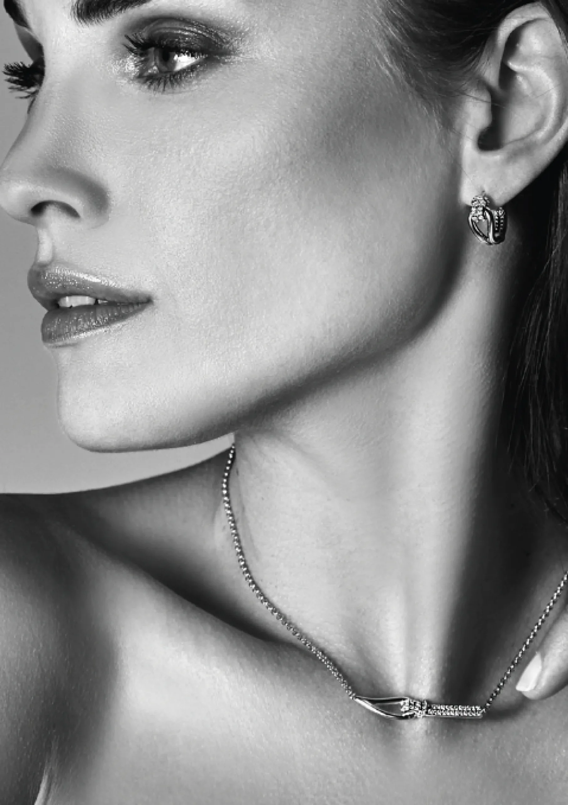 Best Zinzi Mart Visser by zilveren luxe oorringen 18x8mm geknoopte vorm bezet met witte zirconia's MVO19
