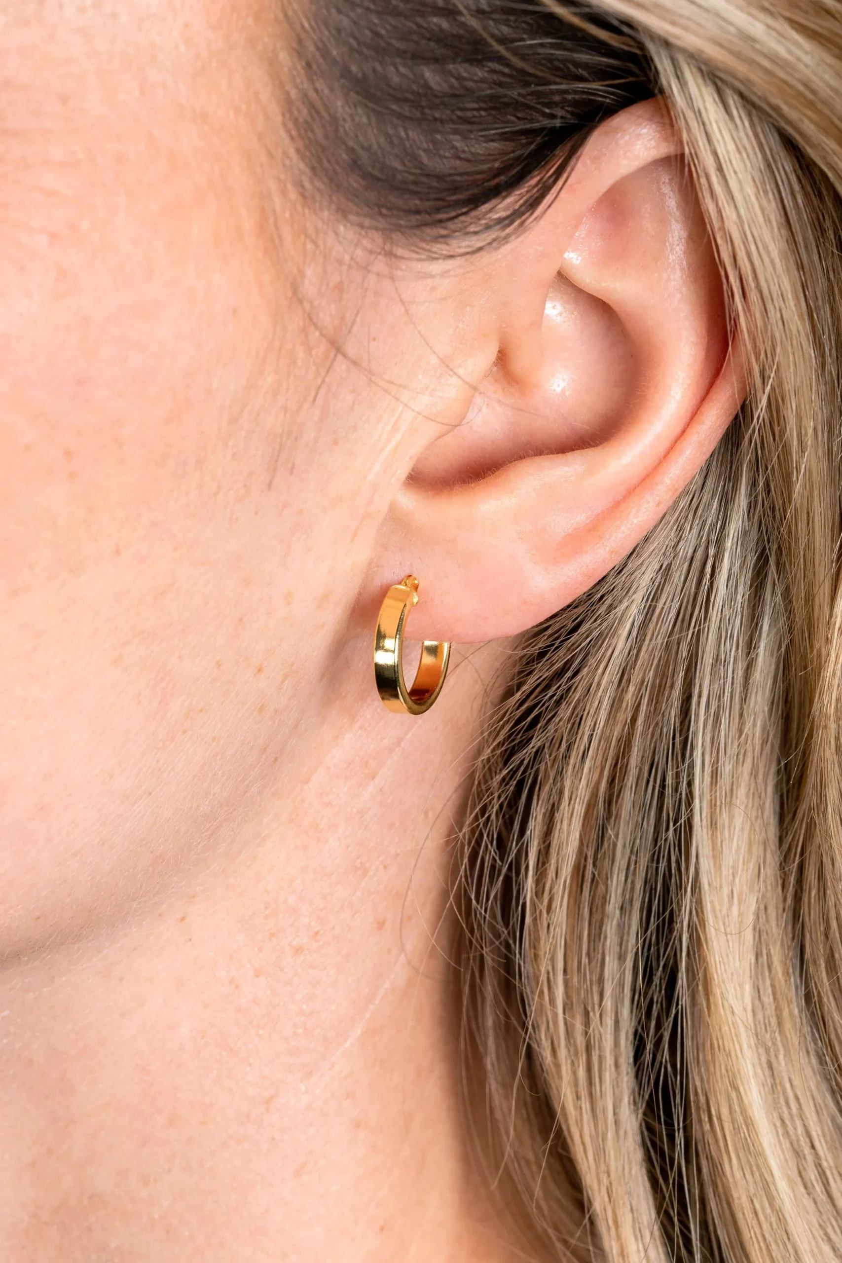 Clearance Zinzi 13mm Gold 14 krt gouden oorringen gladde vierkante buis 3mm breed ZGO333
