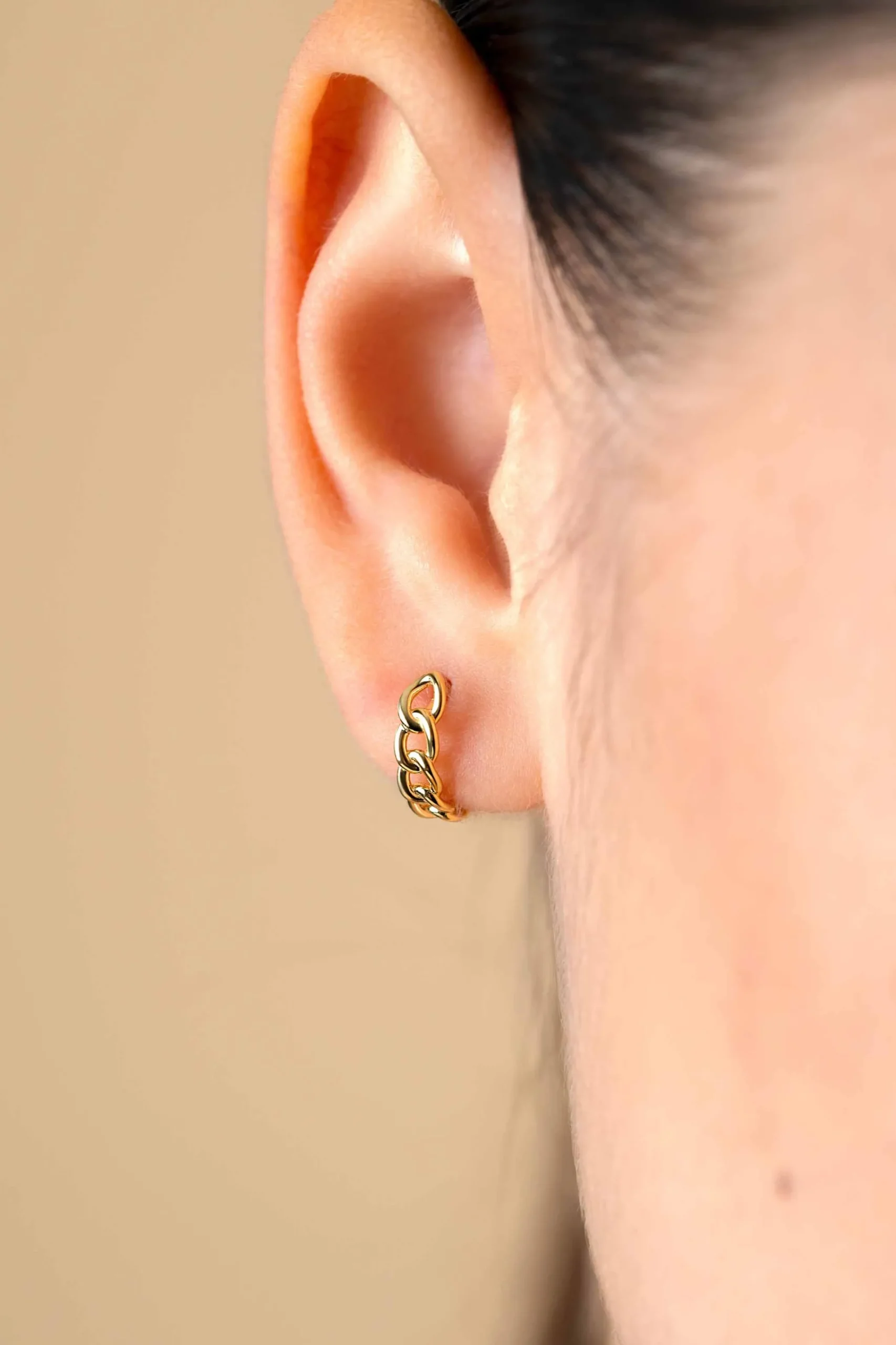 Hot Zinzi 12mm Gold 14 krt gouden oorstekers half rond gezet met gourmet schakels, 3mm breed ZGO375