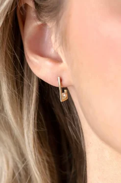 New Zinzi 14mm Gold 14 krt gouden oorstekers met rechthoekige vorm, bezet met een kleine witte parel ZGO416