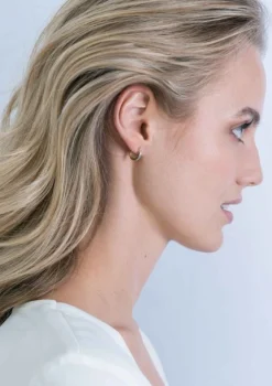 Online Zinzi 11mm Gold 14 krt gouden oorringen bezet met witte zirconia's met luxe klapsluiting 11mm x 2,1mm vierkante buis ZGO427Z