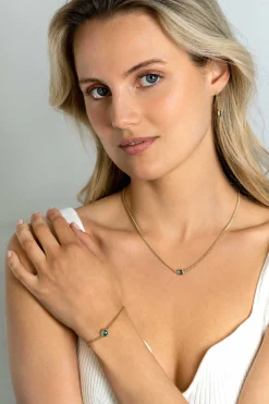 Hot Zinzi 25mm gold plated zilveren oorstekers met gourmet kettinkje en vierkante zetting bezet met indigo blauwe kleursteen ZIO2417G