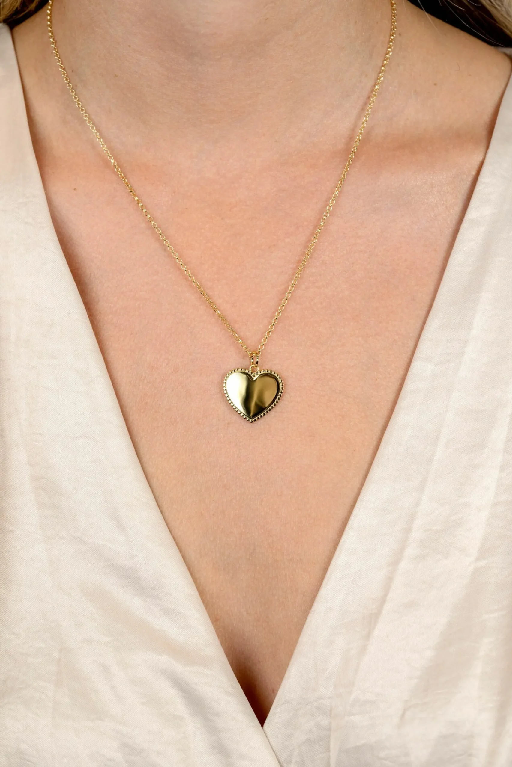 Outlet Zinzi 23mm gold plated zilveren hanger hart met parelrand voor gravure ZIH2654G (zonder collier)