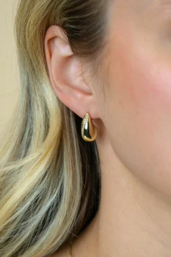 Outlet Zinzi 17mm gold plated zilveren oorstekers in druppelvorm met golvende rij witte zirkonia's ZIO2707Y