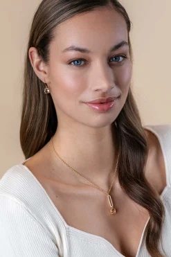 Clearance Zinzi 24mm gold plated zilveren oorhangers met trendy vierkante kleursteen in licht roze ZIO2579
