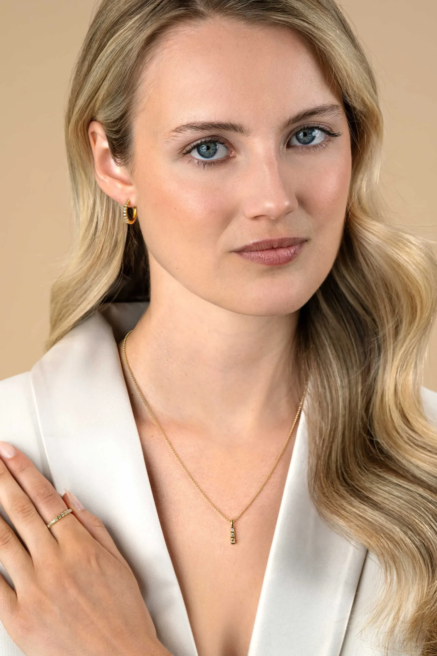 Zinzi 15mm gold plated zilveren hanger bezet met champagne, peridot en witte zirconia ZIH2612 (zonder collier)