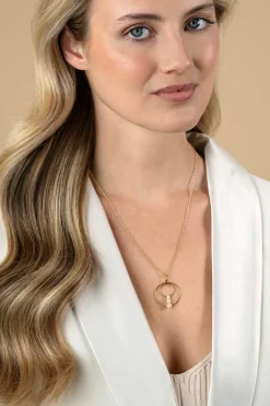 Sale Zinzi 34mm gold plated zilveren ronde fantasie hanger bezet met drie ronde witte zoetwaterparels ZIH2616 (zonder collier)