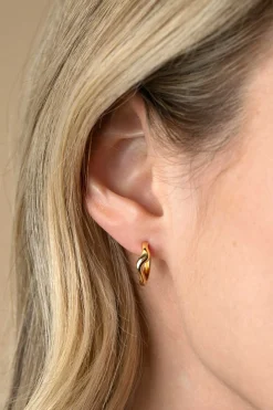 Best Zinzi 15mm gold plated zilveren oorringen organisch gevormd met luxe klapsluiting ZIO2627G