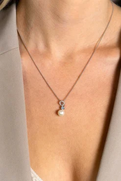 Clearance Zinzi 20mm zilveren hanger met witte parel, ronde lichtblauwe kleursteen en open rondje bezet met witte zirconia's ZIH2442 (zonder collier)