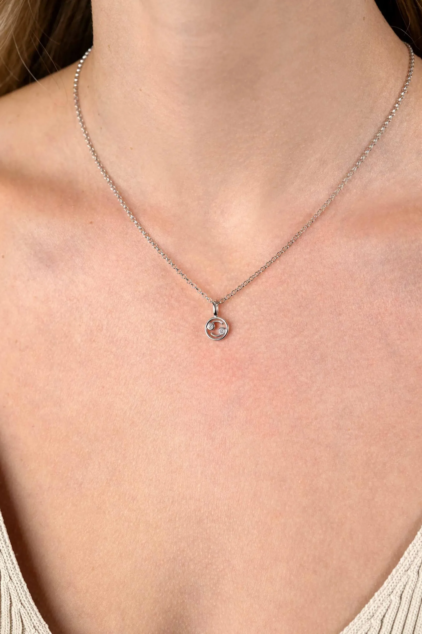 New Zinzi 9mm zilveren Kreeft sterrenbeeldhanger bezet met witte zirconia ZIH-KRE (zonder collier)