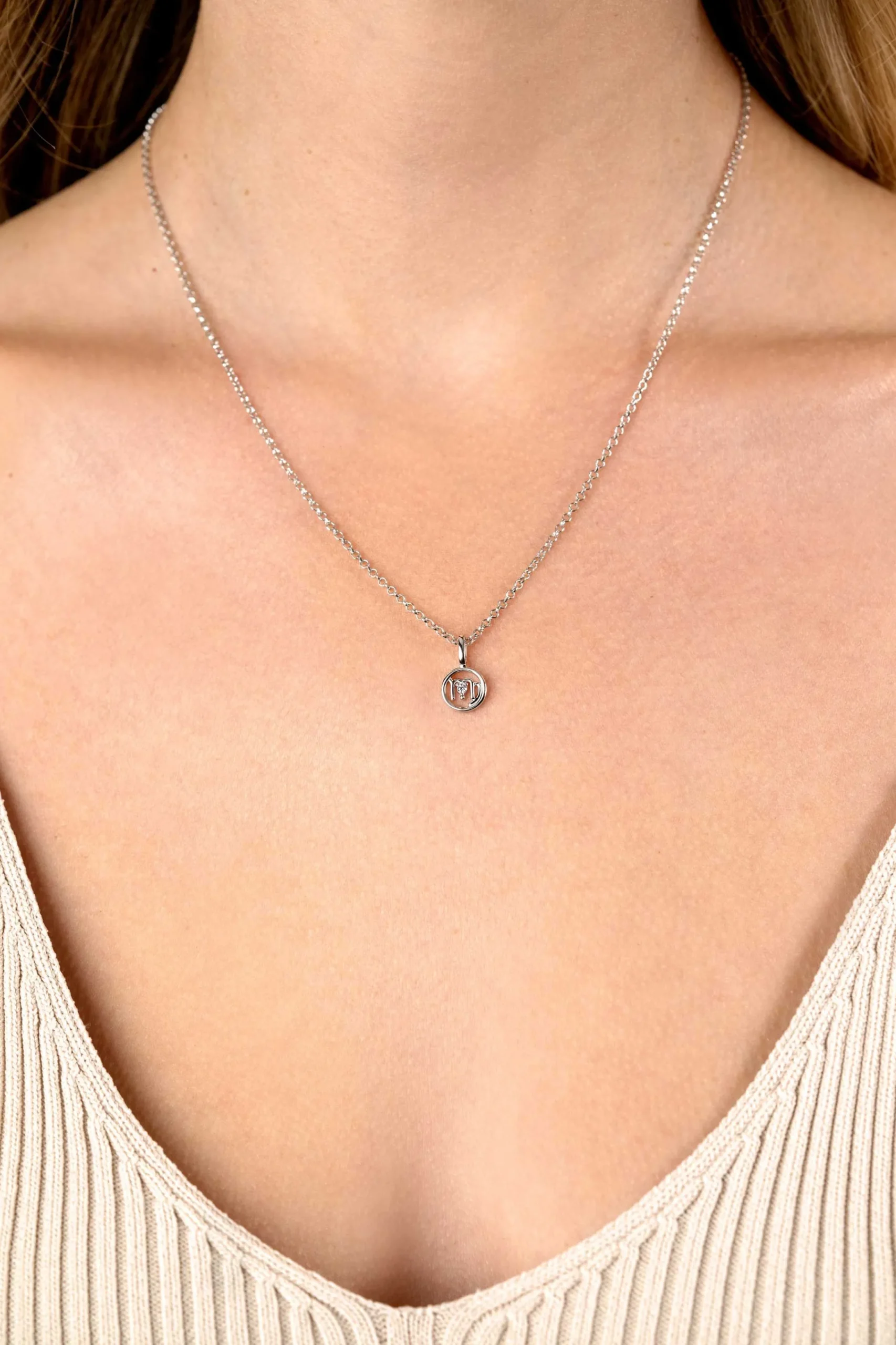 Hot Zinzi 9mm zilveren Maagd sterrenbeeldhanger bezet met witte zirconia ZIH-MAA (zonder collier)