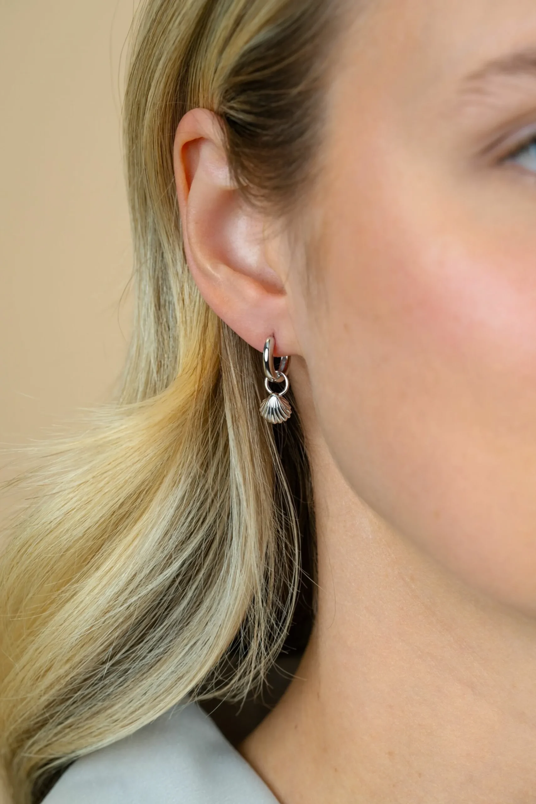 Online Zinzi 8mm zilveren oorbedels schelp ZICH2732 (zonder oorringen)