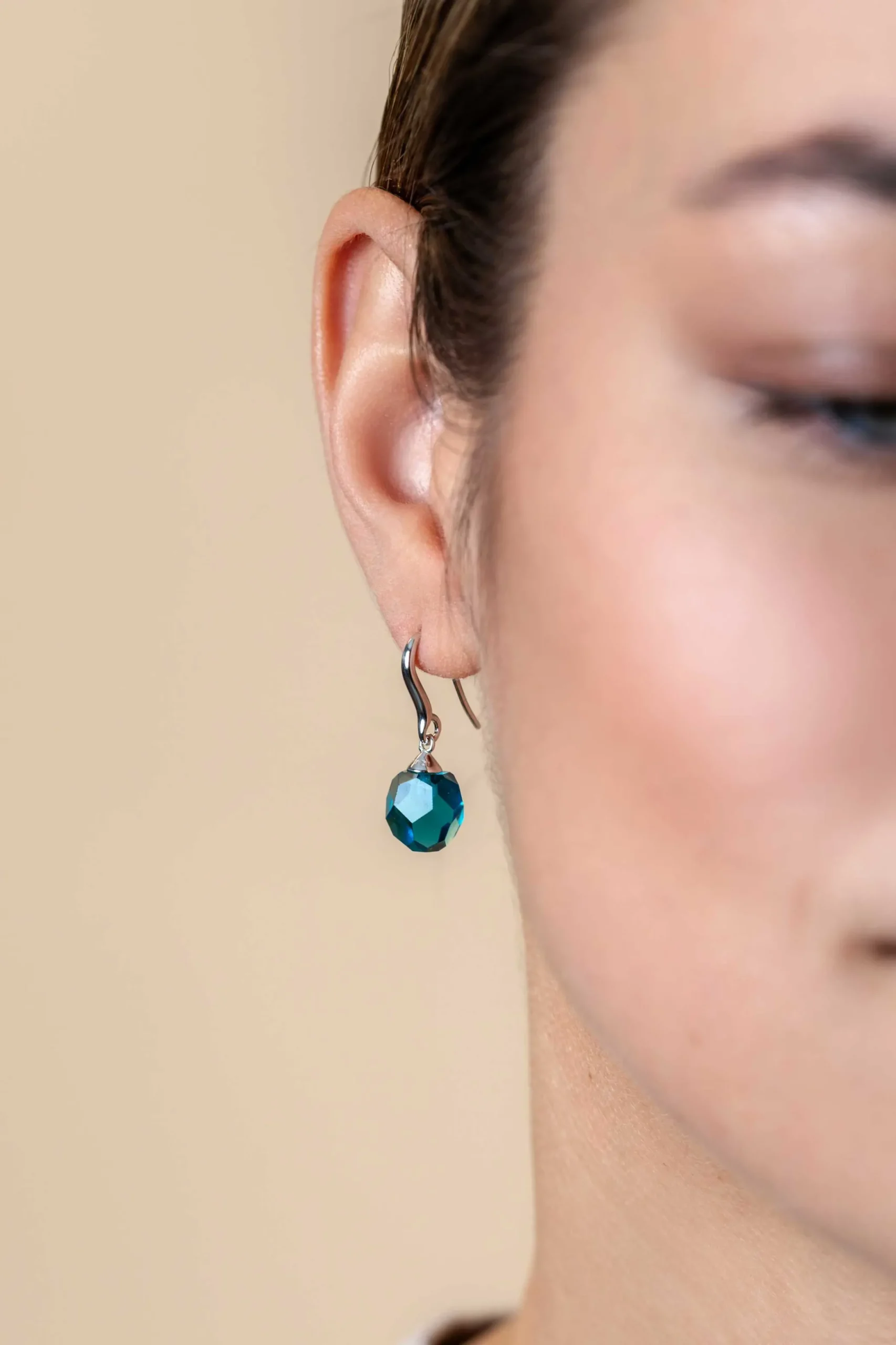 Clearance Zinzi 27mm zilveren oorhangers met beads blauw ZIO266B