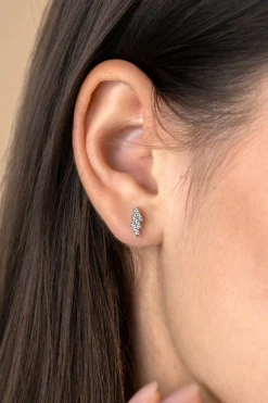 Discount Zinzi 9mm zilveren oorknoppen drie smalle rechthoek banen, trapsgewijs bezet met witte zirconia's ZIO2547
