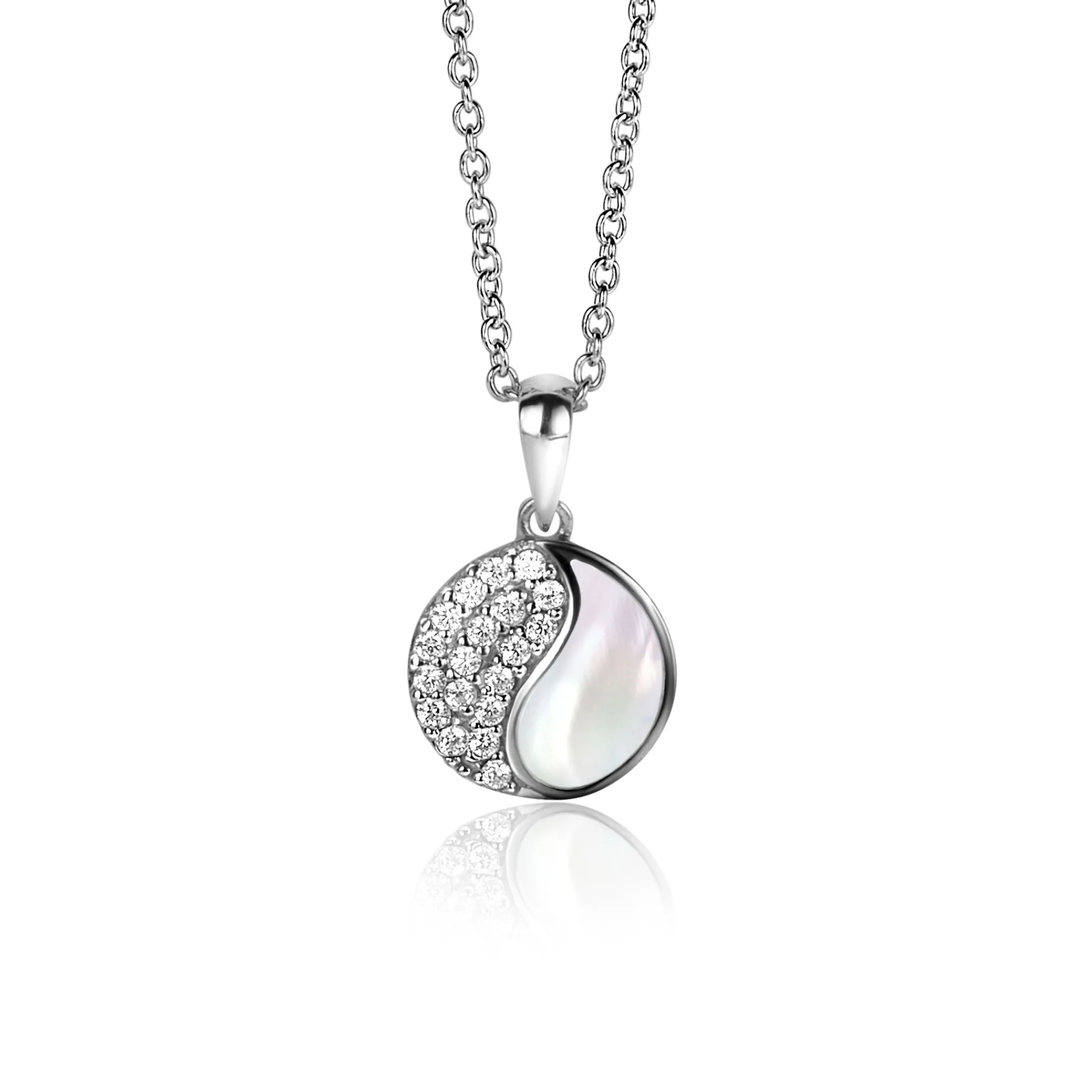 Hot Zinzi 18mm zilveren Yin Yang hanger rond, bezet met parelmoer en witte zirconia's. Yin Yang staat symbool voor: balans, harmonie, dynamiek en verbondenheid ZIH2423 (zonder collier)