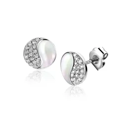 Online Zinzi 9mm zilveren Yin Yang oorstekers, bezet met parelmoer en witte zirconia's. Yin Yang staat symbool voor: balans, harmonie, dynamiek en verbondenheid ZIO2423