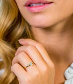 Sale Zinzi Gold 14 karaat gouden aanschuifring vierkant wit ZGR150