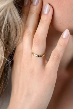 Discount Zinzi Gold 14 krt gouden aanschuifring met gladde hartjes rondom (3mm) ZGR447