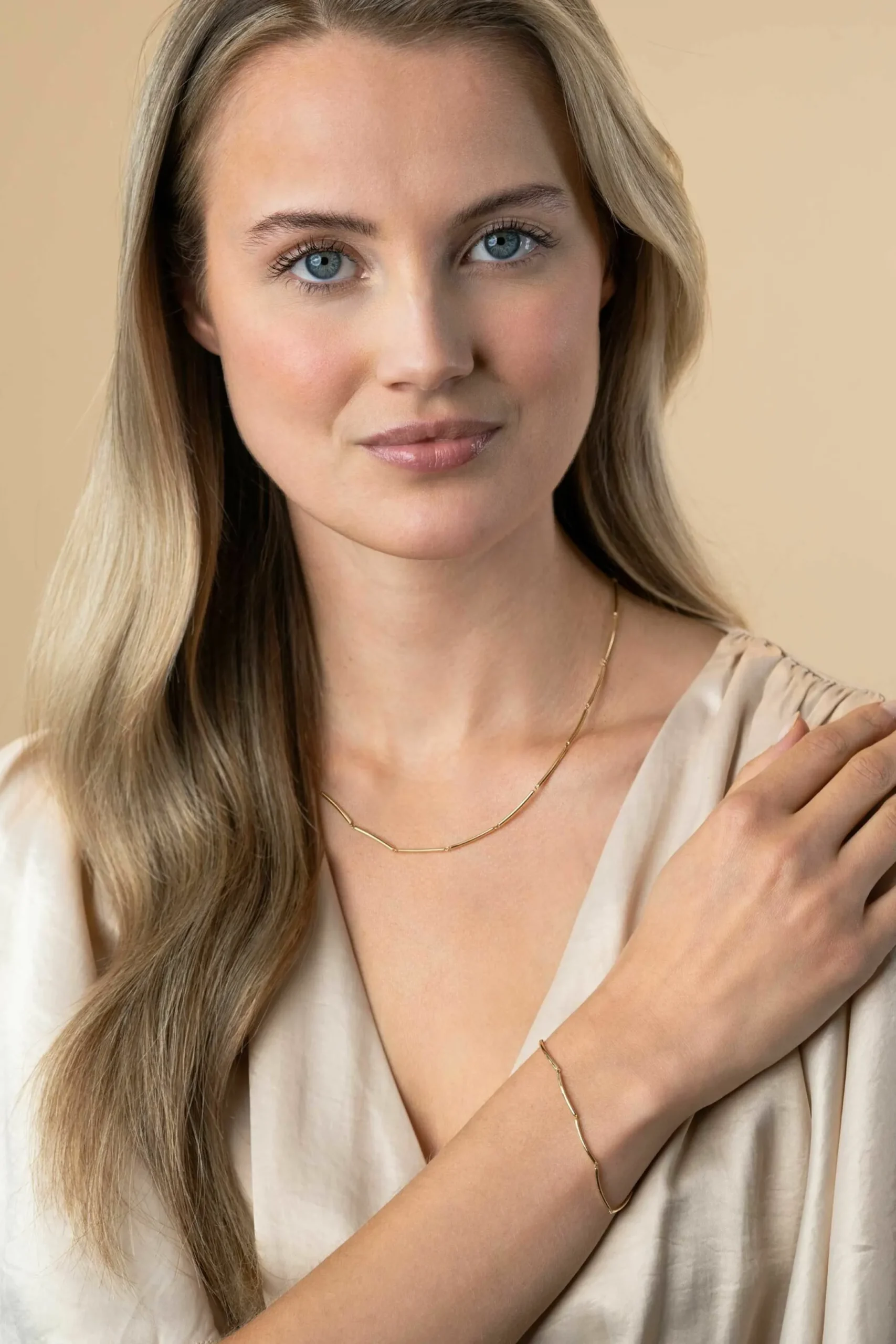 Hot Zinzi Gold 14 krt gouden armband met langwerpige glanzende staafjes 1,6mm breed 16,5-19cm ZGA461