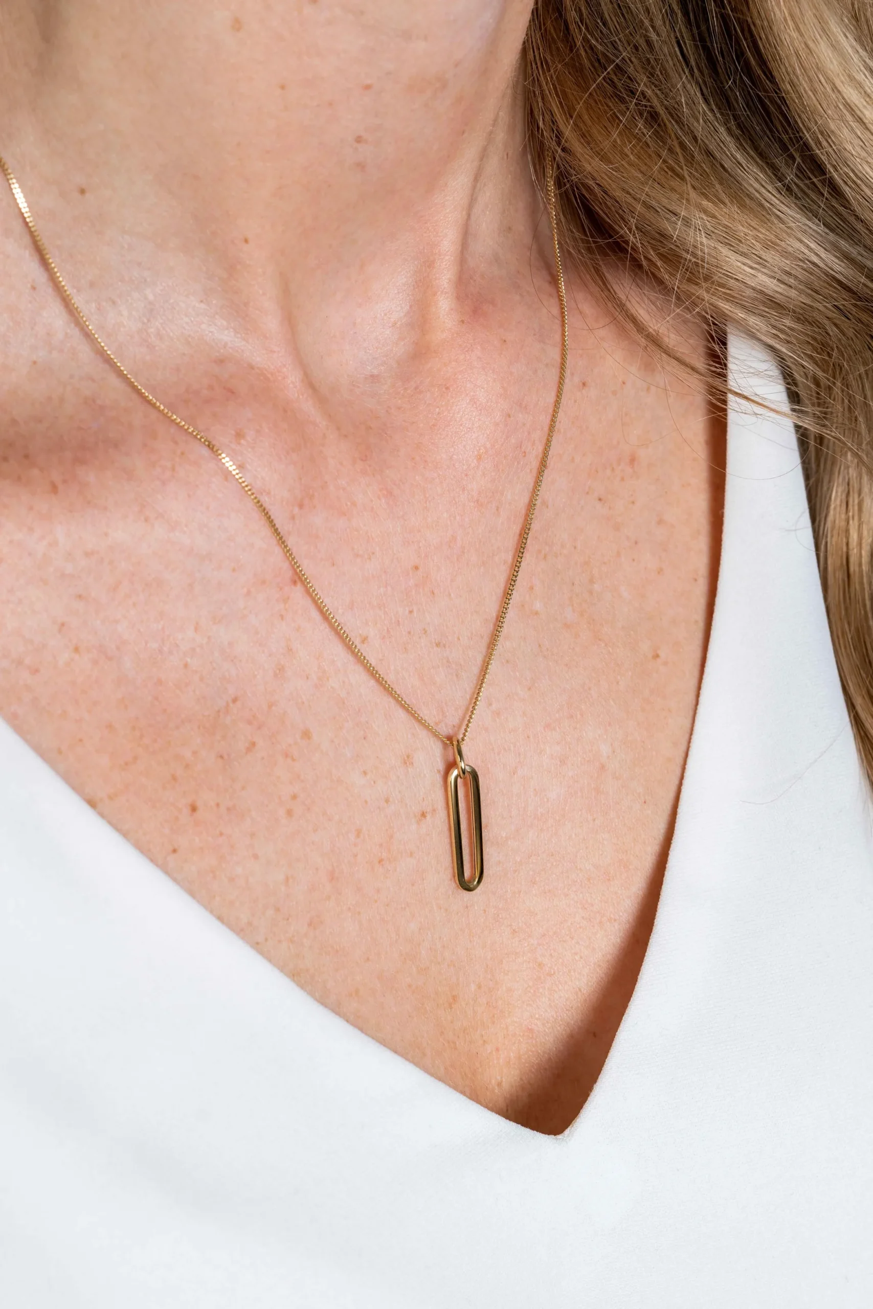 Outlet Zinzi Gold 14 krt gouden hanger 26mm met lange trendy paperclip-schakel ZGH358 (zonder collier)