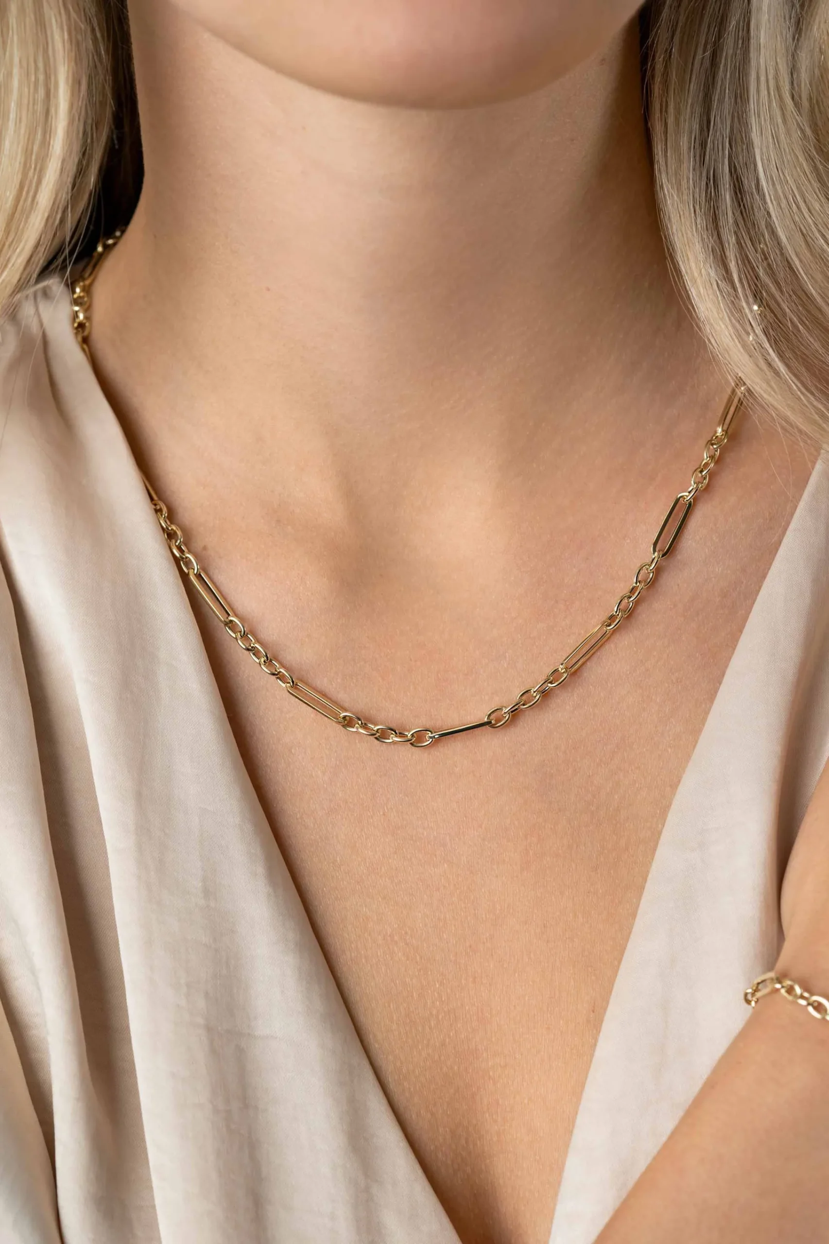 Discount Zinzi Gold 14 krt gouden schakelketting met afwisselend lange paperclip schakels en ovale jasseron schakels (4mm breed) 45cm ZGC473