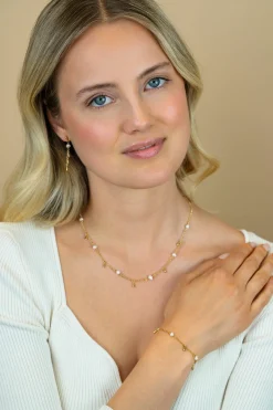 Discount Zinzi gold plated zilveren ketting met witte zoetwaterparels en druppeltjes 42-45cm ZIC2753