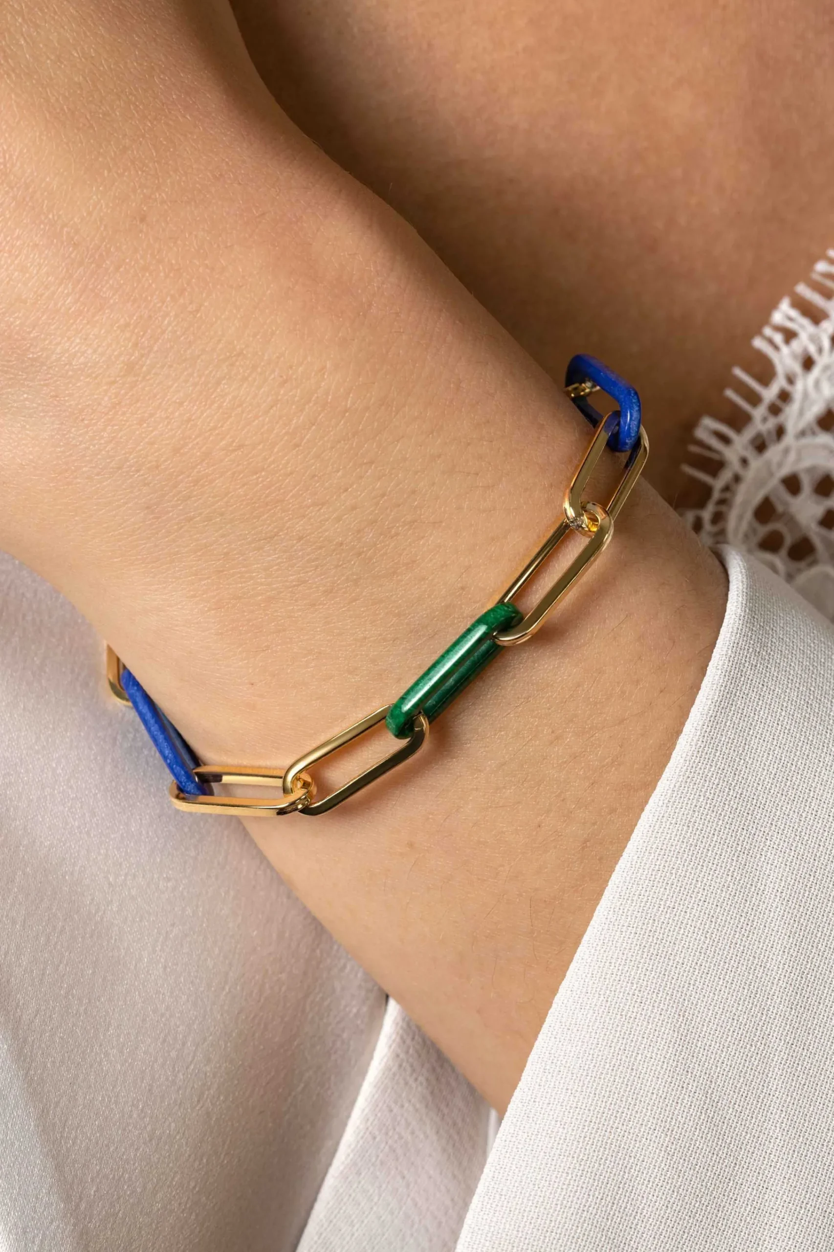 Zinzi gold plated zilveren armband met paperclip-schakels en trendy schakels in lapisblauw en malachietgroen 19cm ZIA2455