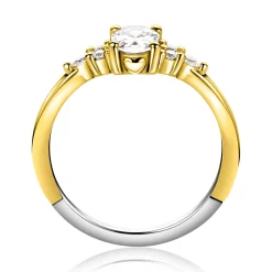 Best Zinzi gold plated zilveren verlovingsring met grote ovale witte zirkonia (7mm) en kleinere zirkonia's, met klein hartje aan de zijkant ZIR2698Y