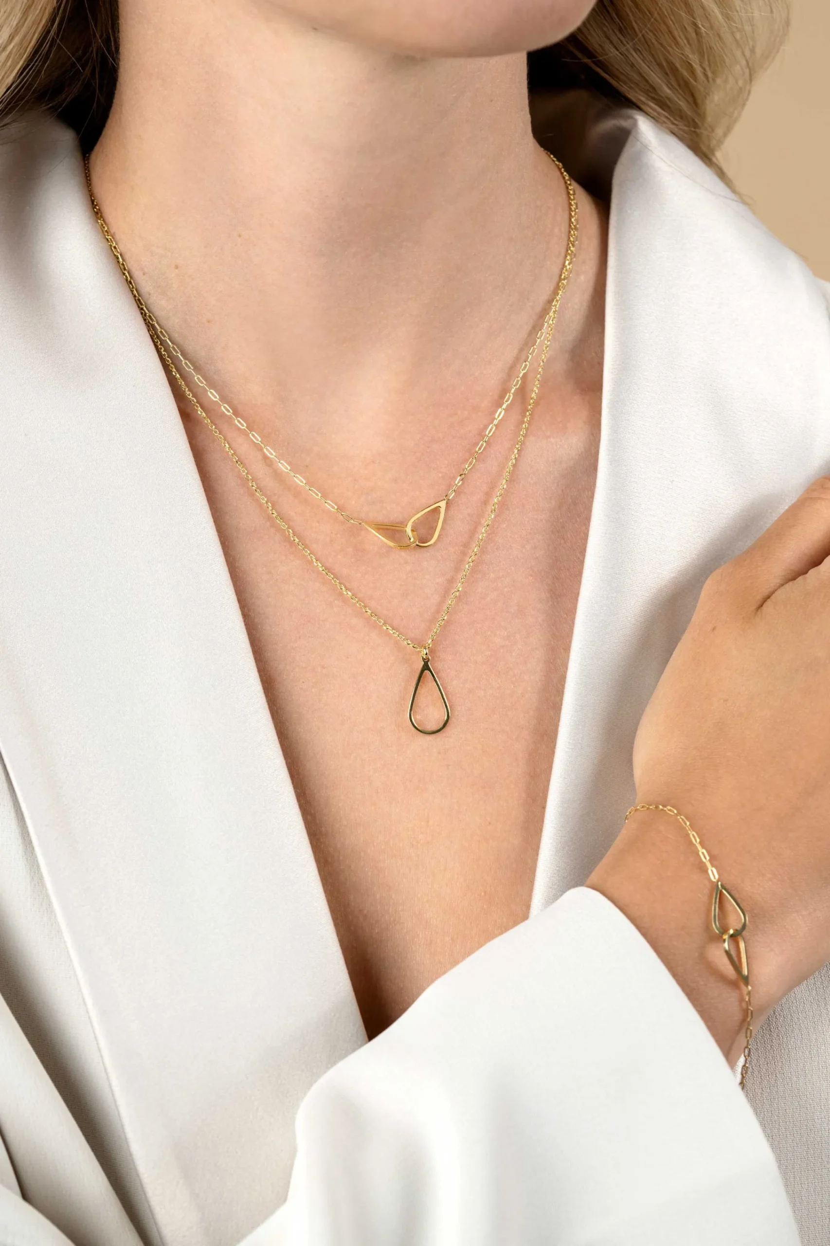 Clearance Zinzi gold plated zilveren jasseron ketting met open druppelvormige hanger (10mm) 42-45cm ZIC2635