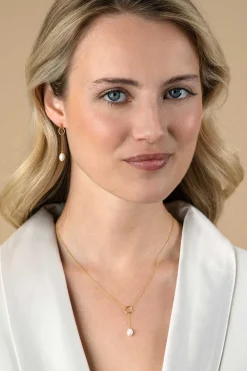 Clearance Zinzi gold plated zilveren Y-ketting met open rondje en bungelend witte zoetwaterparel in organische vorm 42-45cm ZIC2615