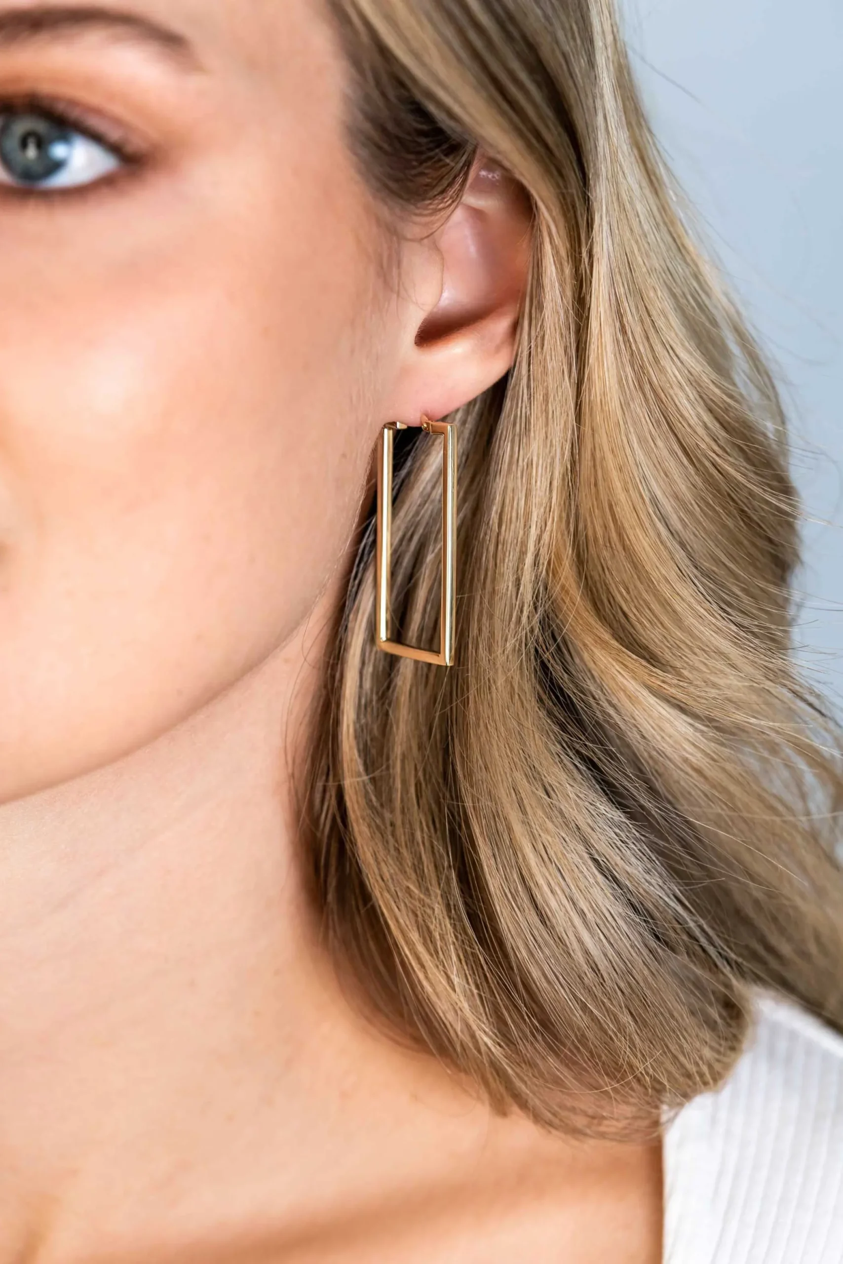 Sale Zinzi gold plated zilveren oorringen 40mm in rechthoek vorm buisdikte 2mm ZIO2337LG