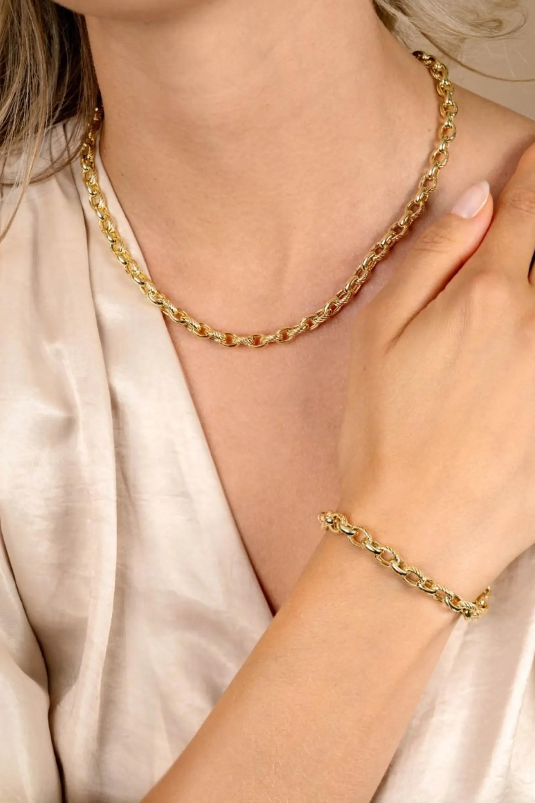 New Zinzi gold plated zilveren brede schakelketting (6mm breed) met luxe jasseron schakels in glad en bewerkt 45cm ZIC2638