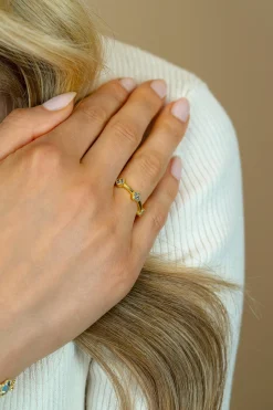 Best Zinzi gold plated zilveren ring (5mm breed) met lichtblauwe klavers ZIR2662