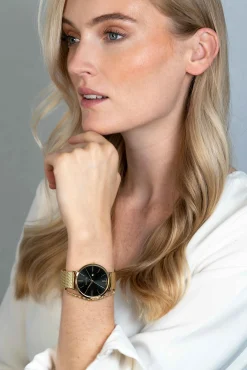 Online Zinzi Retro horloge 38mm zwarte wijzerplaat en geelgoudkleurige stalen kast stalen mesh band geelgoudkleurig extra dun ZIW443M