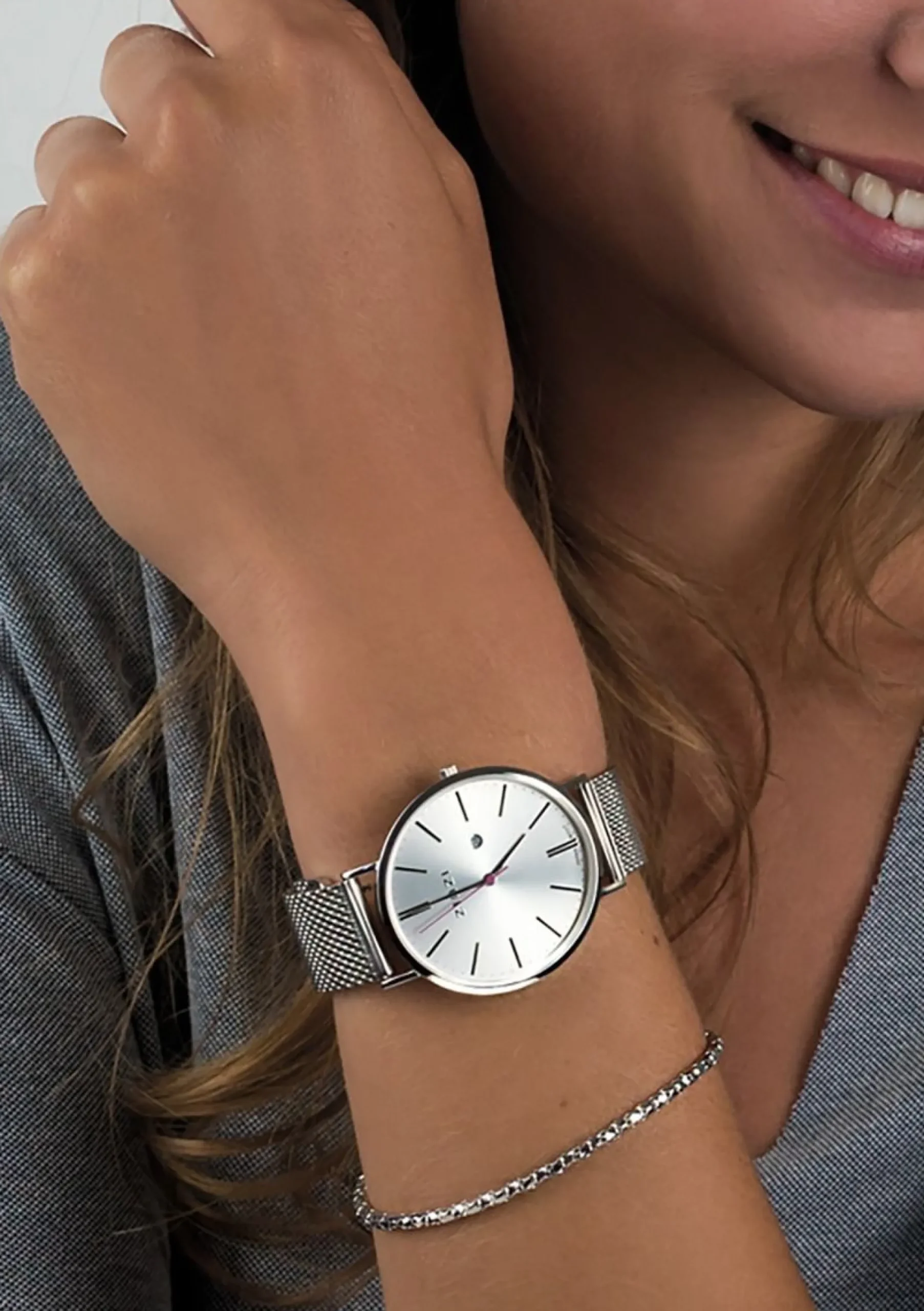 Discount Zinzi Retro horloge zilvergekleurde wijzerplaat en kast stalen mesh band 38mm extra dun ZIW402M