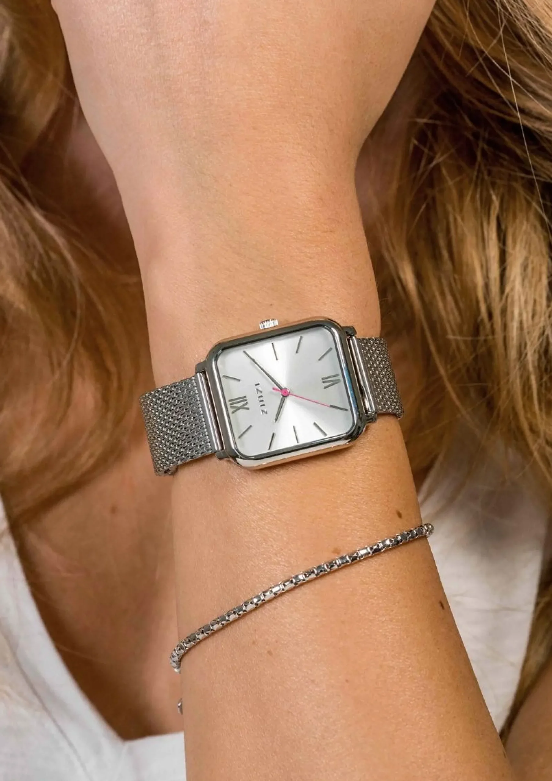 Best Zinzi Square Roman horloge zilvergekleurde wijzerplaat en rechthoekige kast stalen mesh band 32mm extra dun ZIW802M