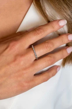 Sale Zinzi zilveren aanschuifring gedraaid met witte zirconia's ZIR2320