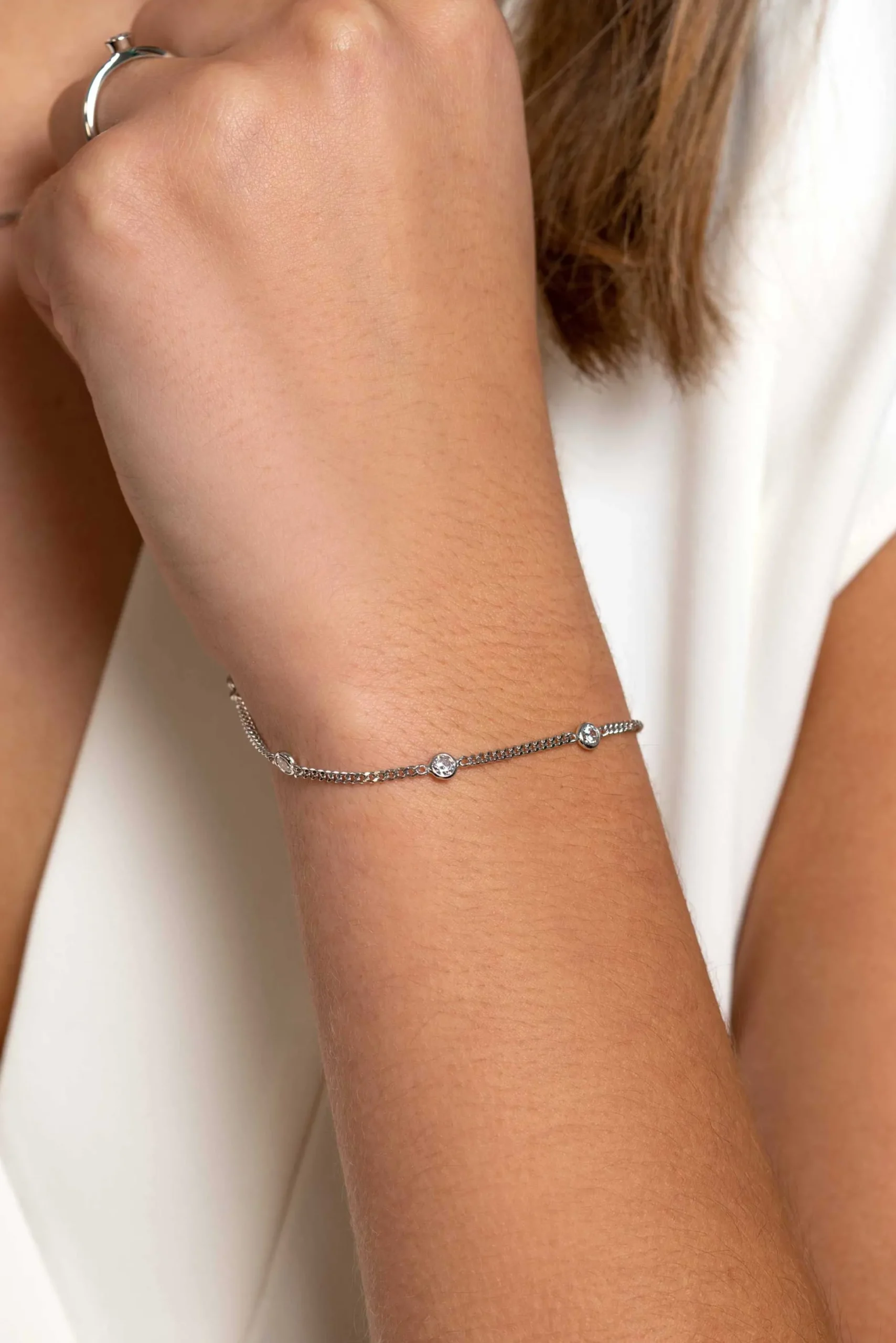 Discount Zinzi zilveren armband gourmet schakel met witte ronde zirconia's ZIA2263