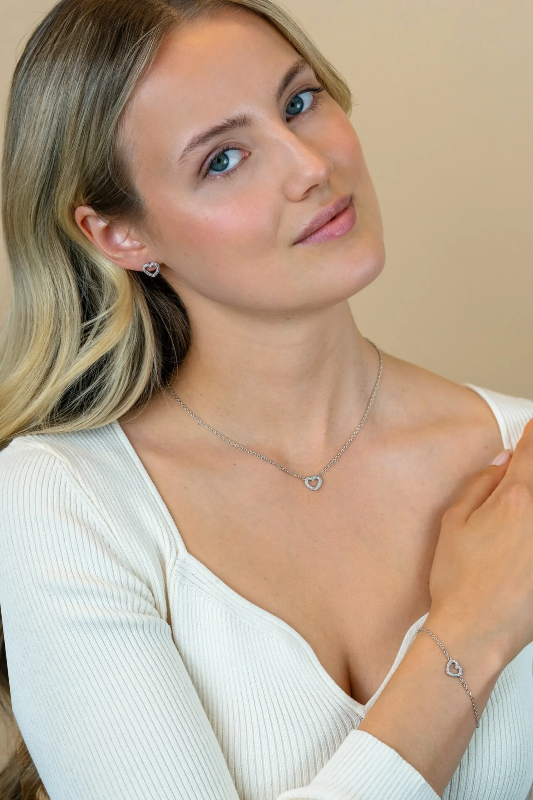 Hot Zinzi zilveren armband met open hartje (9,5mm) voorzien van een bolstructuur 17-20cm ZIA2703