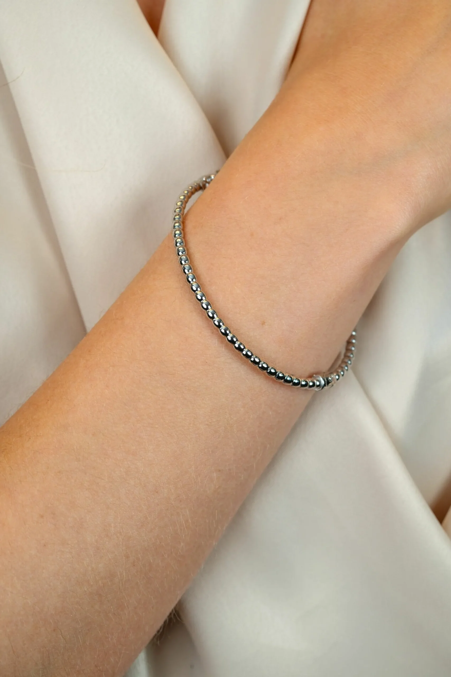 Clearance Zinzi zilveren bangle armband met bolletjes-motief 3mm en luxe scharniersluiting ZIA2755