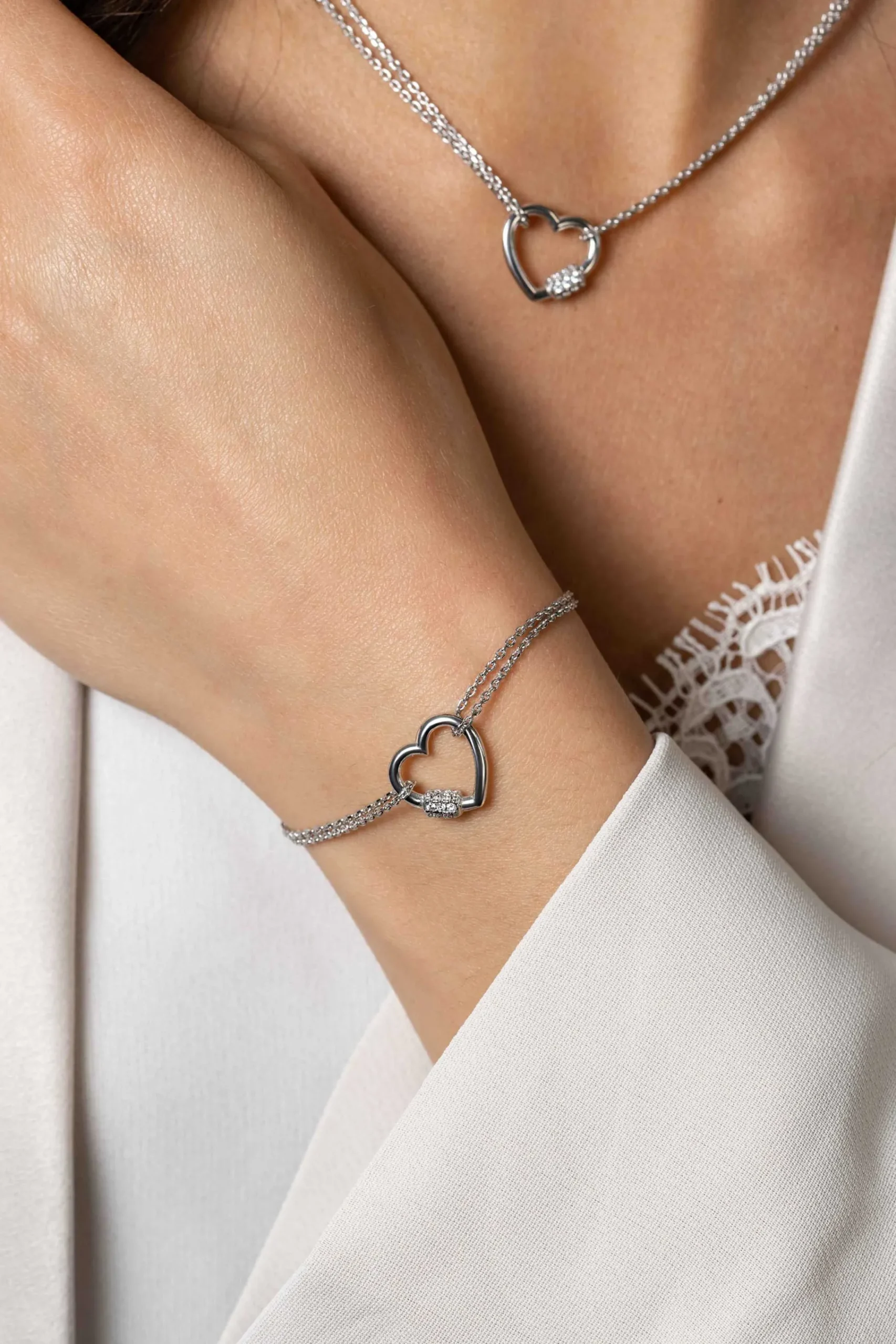 Best Zinzi zilveren dubbele schakel armband met luxe hart witte zirconia's 17-20cm ZIA2507