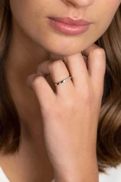 Discount Zinzi zilveren gladde aanschuifring bezet met drie witte zirconia's ZIR2130