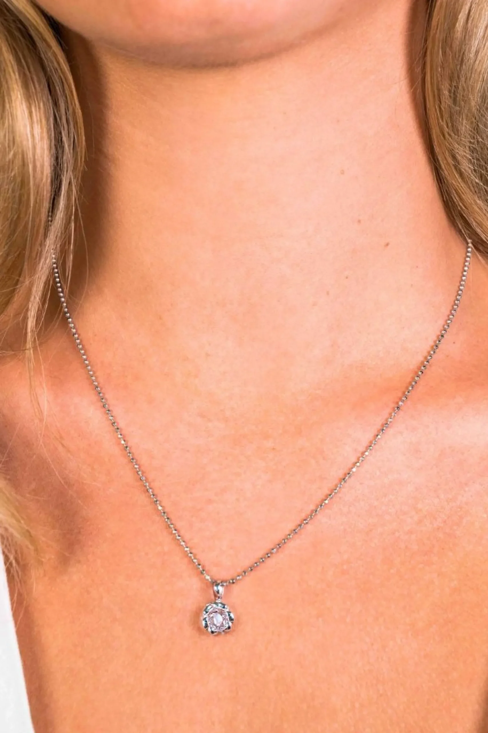 Zinzi zilveren hanger bloem wit ZIH1601 (zonder collier)