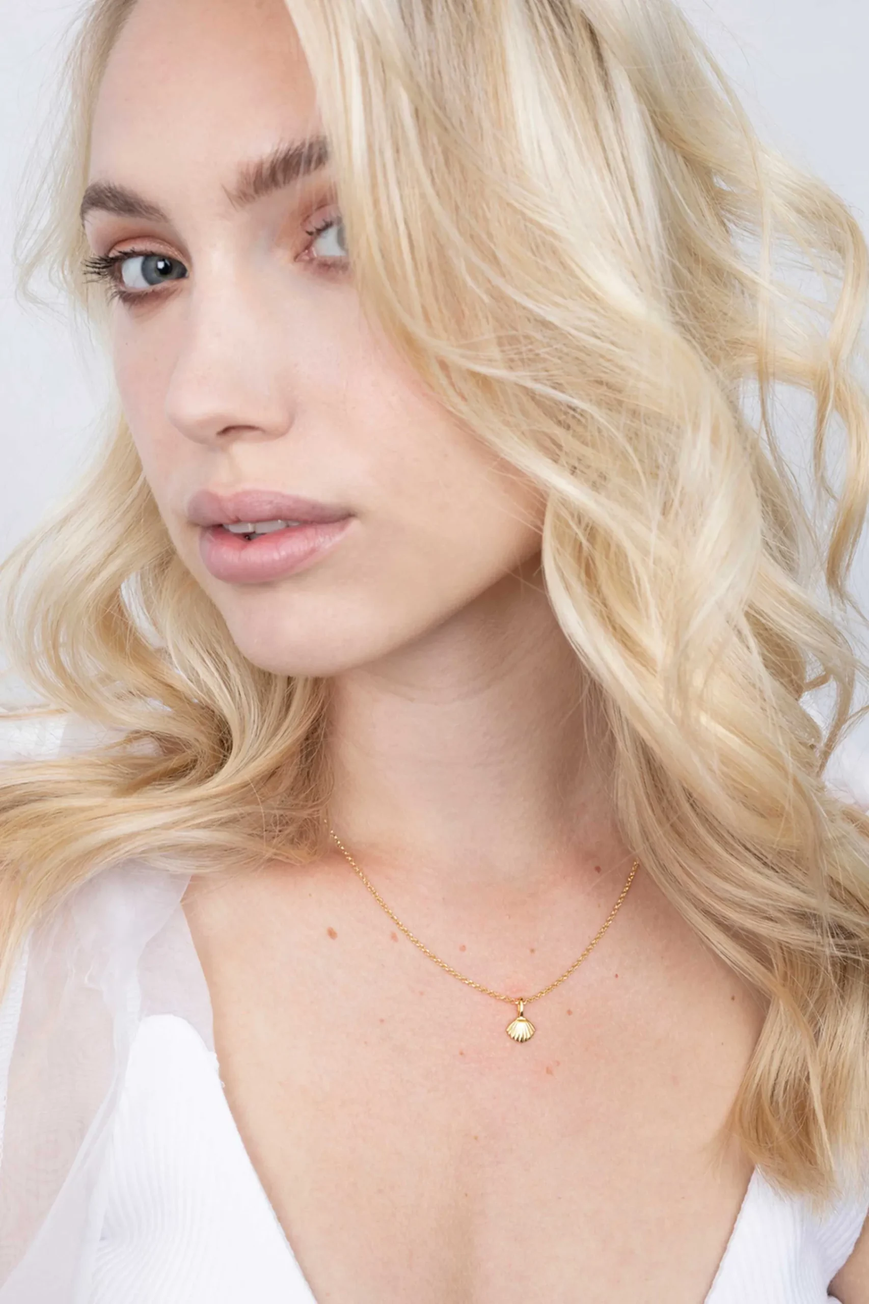 Outlet Zinzi zilveren hanger geel verguld schelpje ZIH2062G (zonder collier)
