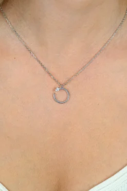 Hot Zinzi zilveren ketting 42–45cm met ronde slang-hanger (15mm), bezet met peervormige witte zirkonia ZIC2722