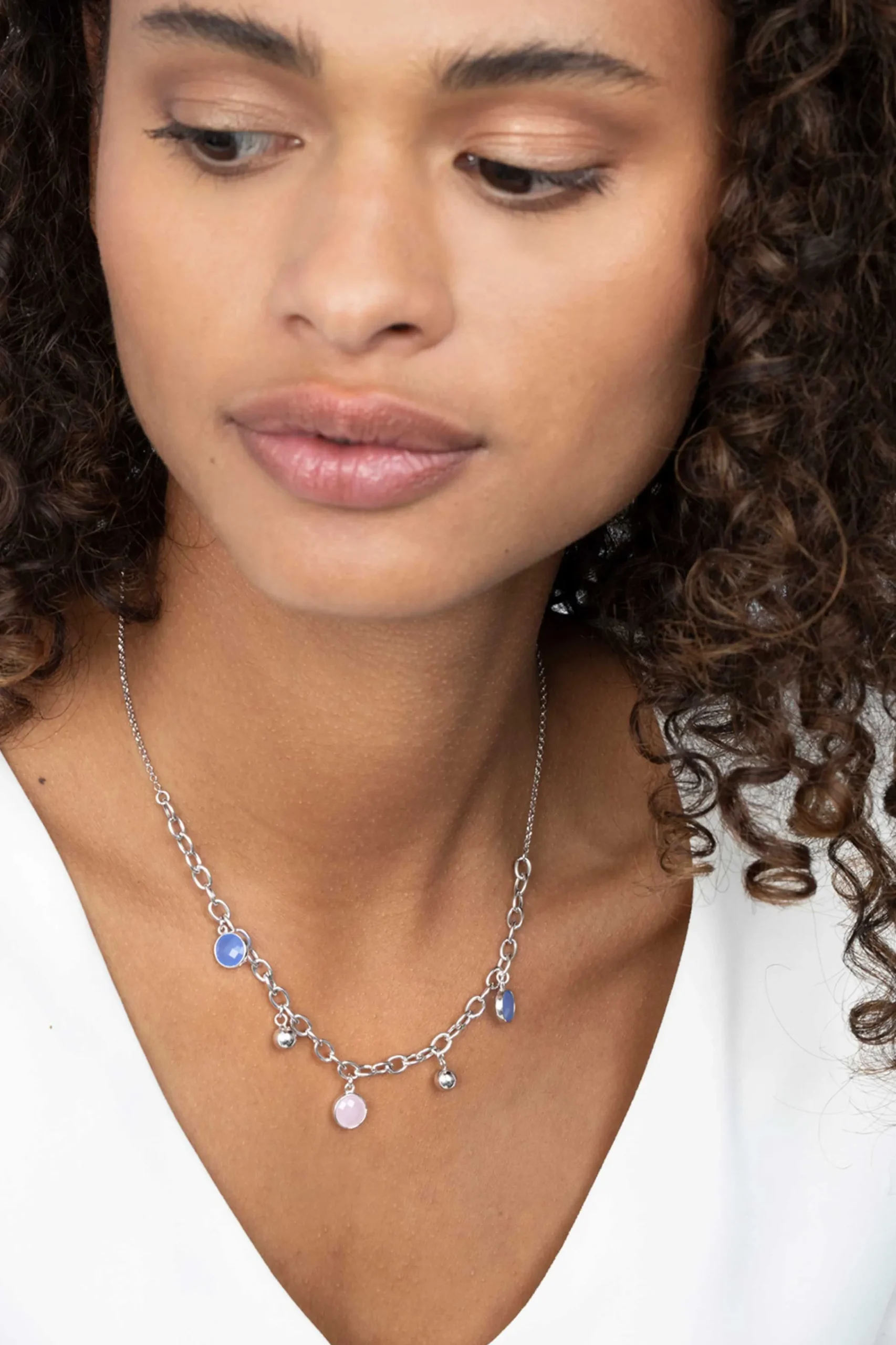 Clearance Zinzi zilveren luxe jasseron ketting 45cm met bolletjes en bedels rond in roze en blauw ZIC2005