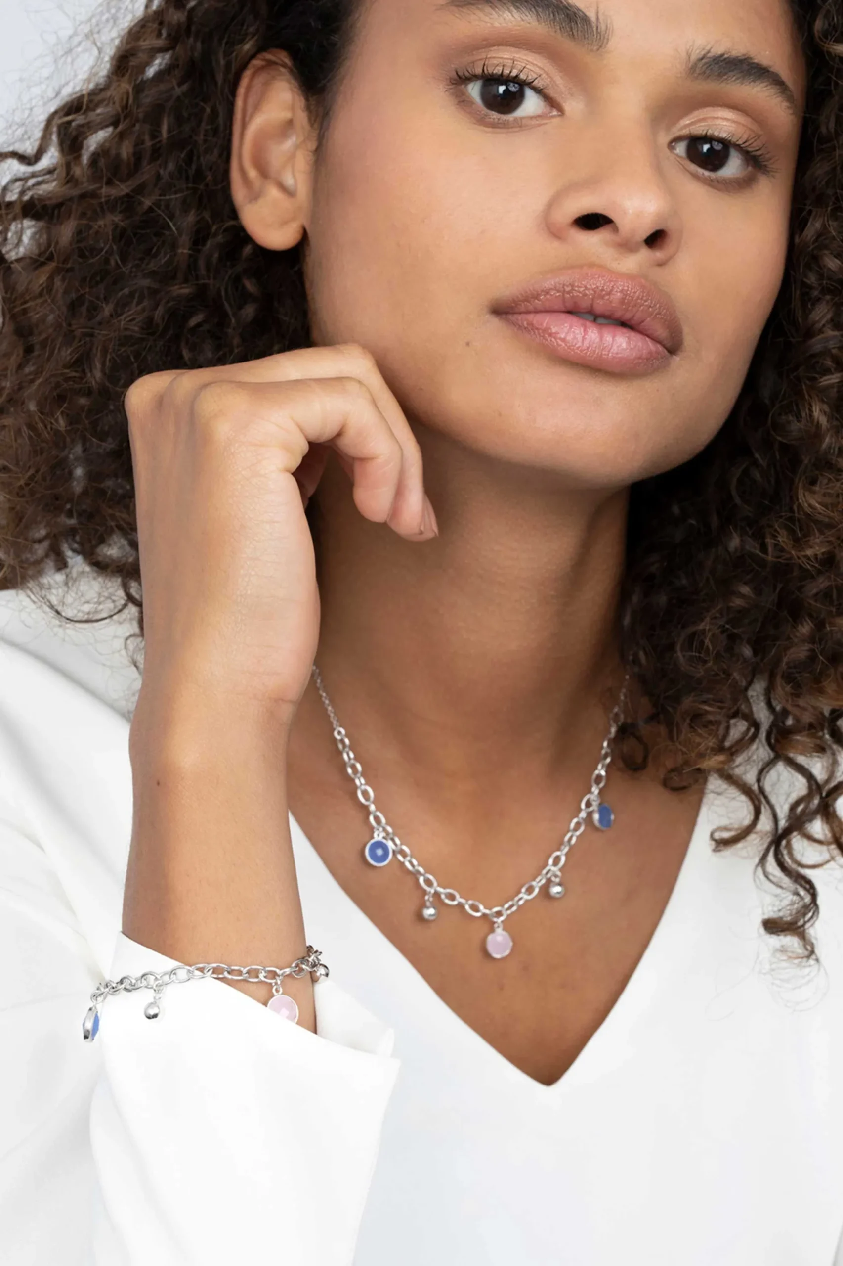 Clearance Zinzi zilveren luxe jasseron ketting 45cm met bolletjes en bedels rond in roze en blauw ZIC2005