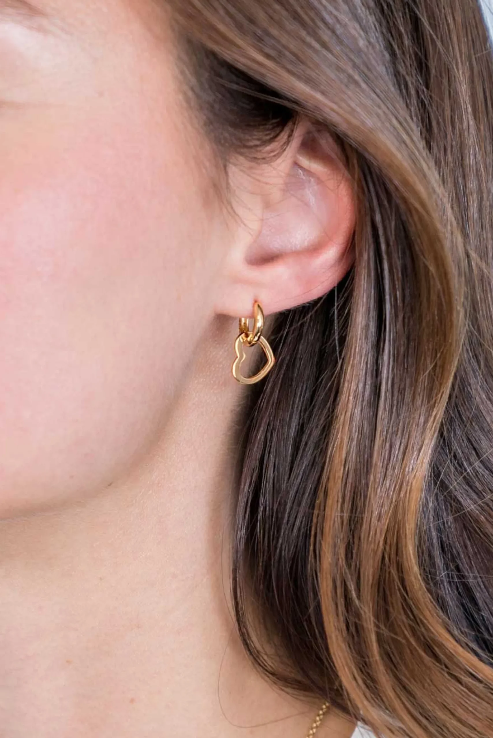Hot Zinzi zilveren oorbedels 14K geel verguld 12mm open harten ZICH2197G (zonder oorringen)