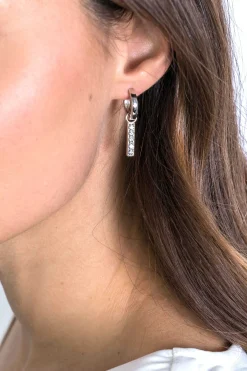 Discount Zinzi zilveren oorbedels 21,5 mm staafje zirconia ZICH2142. (zonder oorringen).
