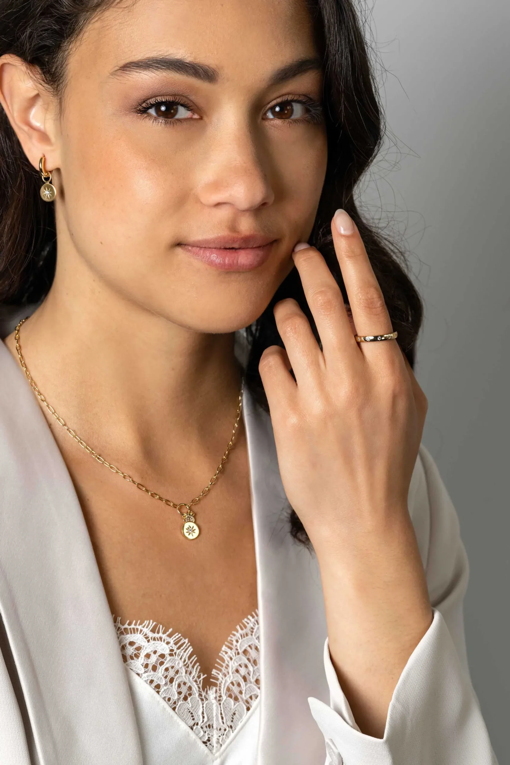 Zinzi zilveren oorbedels 14K geel verguld rond 10mm zon witte zirconia ZICH1994G (zonder oorringen)
